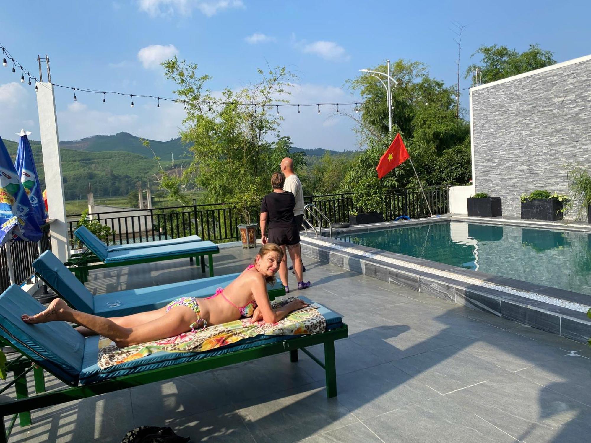 Tutu'S Homestay Фонг Нха Екстериор снимка